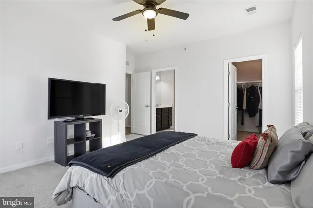 $419,900 | 7455 Brunson Circle, Gainesville, VA 20155