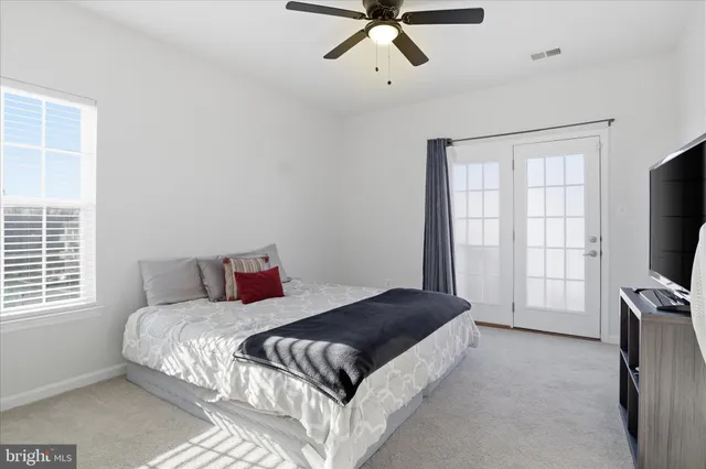 $419,900 | 7455 Brunson Circle, Gainesville, VA 20155