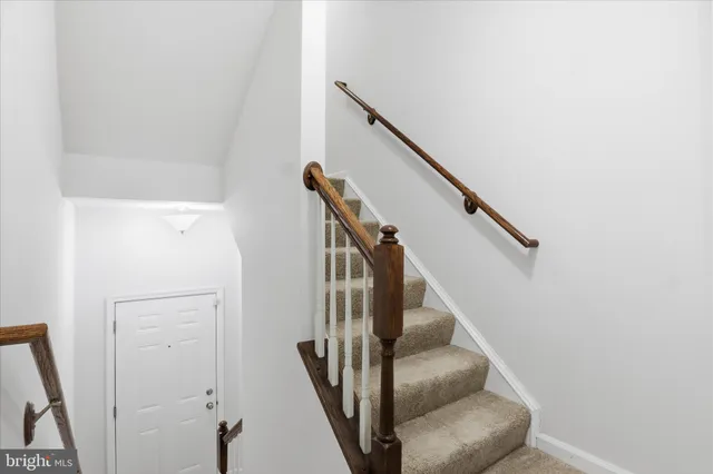 $419,900 | 7455 Brunson Circle, Gainesville, VA 20155