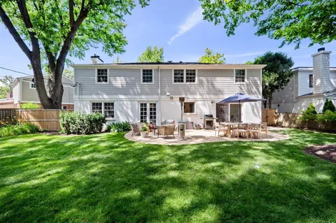 $1,399,000 | 2223 Crestview Lane, Wilmette, IL 60091