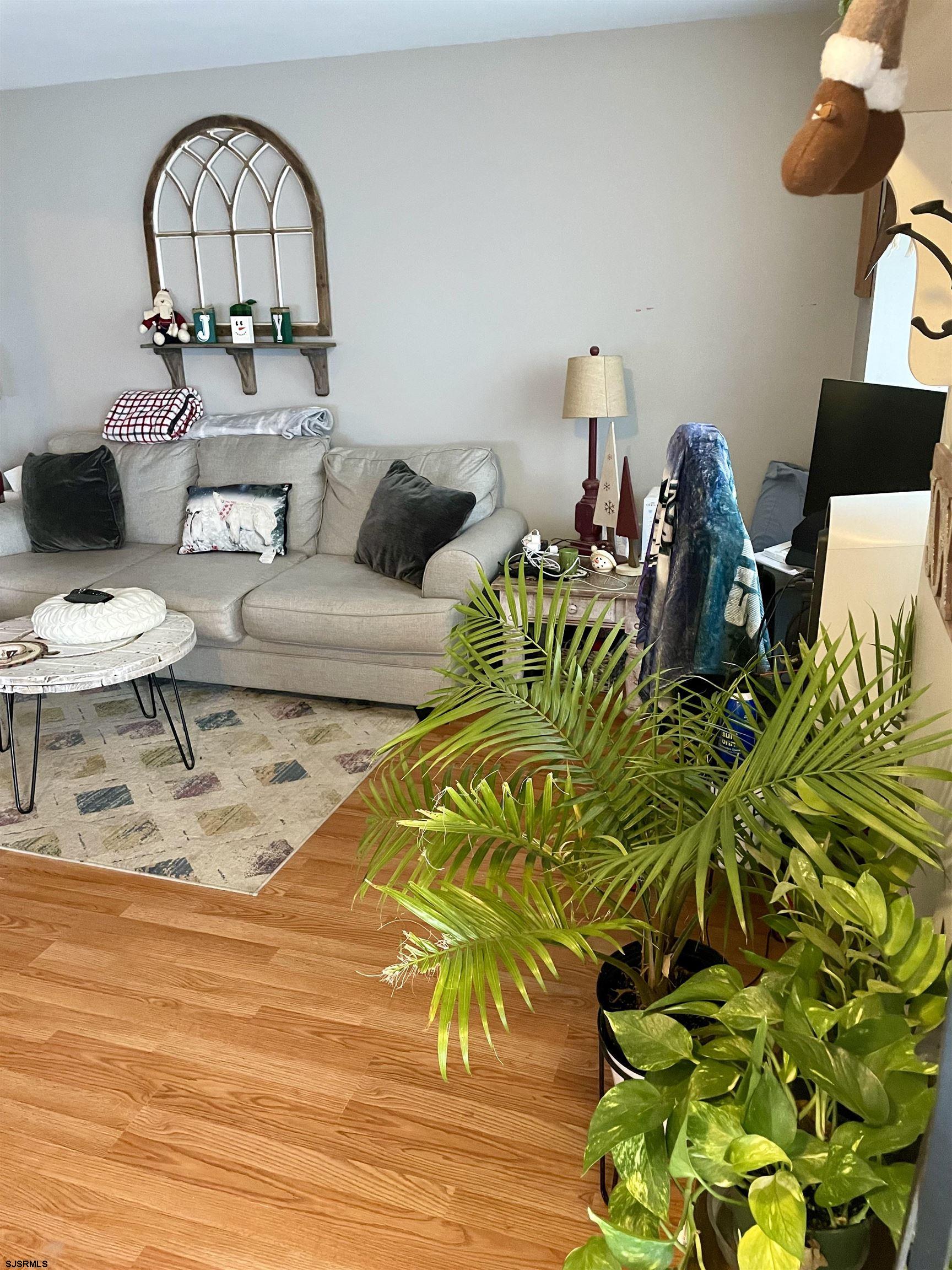 186 Exton Road Somers Point, NJ 08244 - Photo 3 of 17 Gallery Image 3