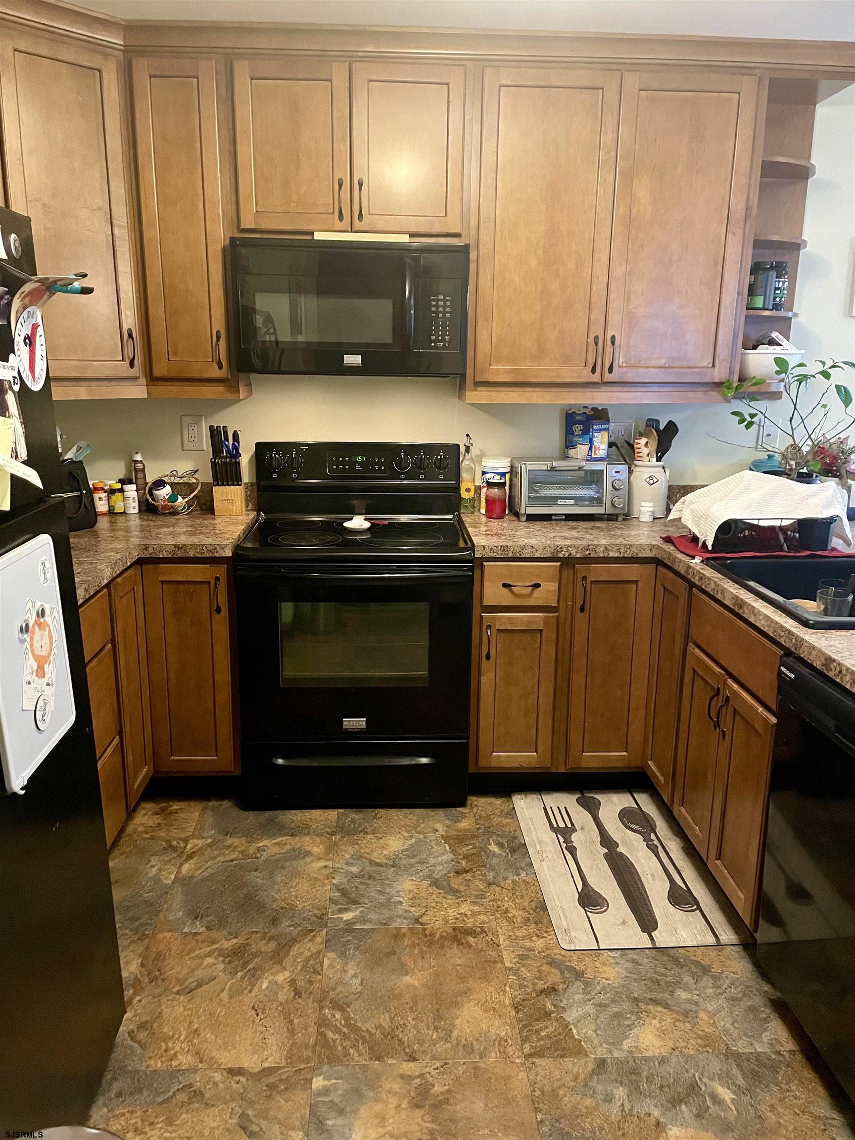186 Exton Road Somers Point, NJ 08244 - Photo 4 of 17 Gallery Image 4