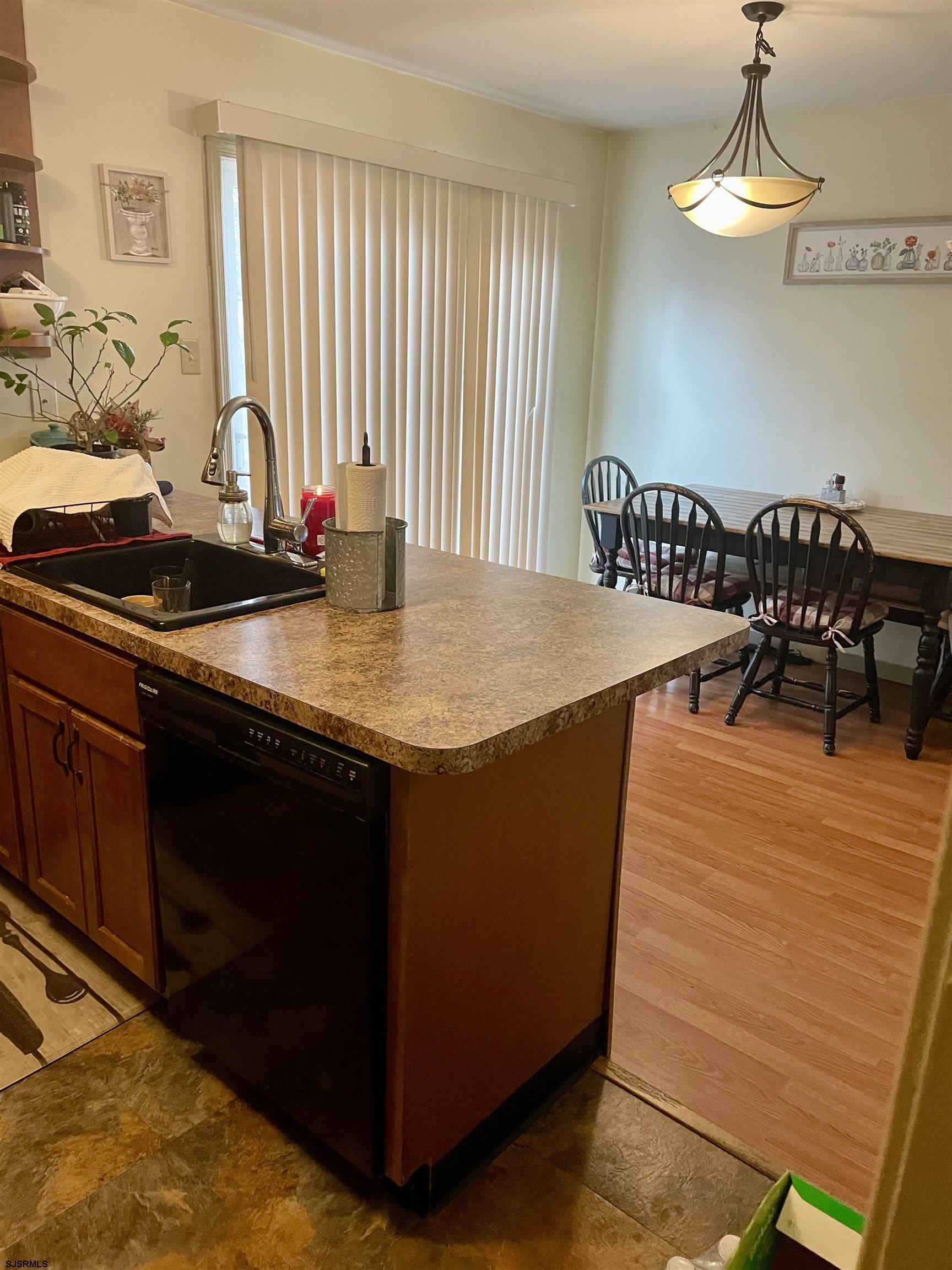186 Exton Road Somers Point, NJ 08244 - Photo 7 of 17 Gallery Image 7