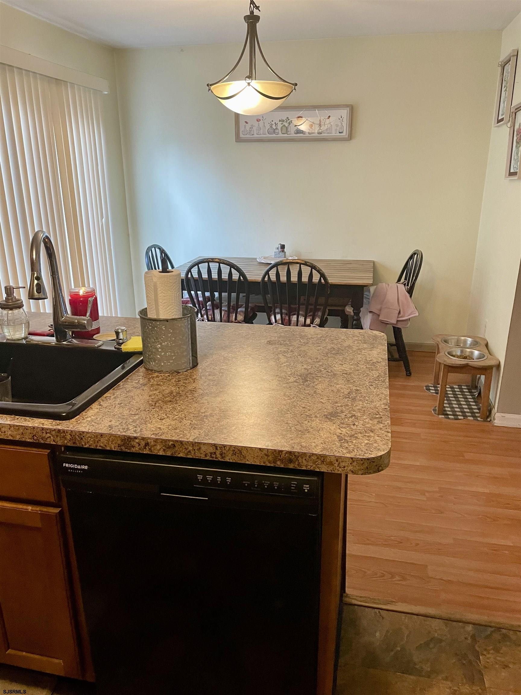 186 Exton Road Somers Point, NJ 08244 - Photo 8 of 17 Gallery Image 8