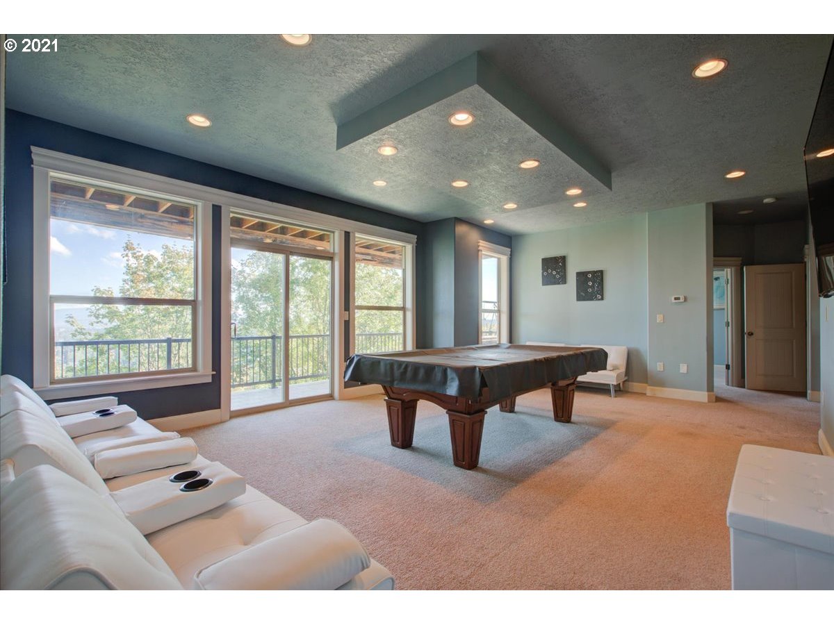 3028 Northeast Rocky Butte Road Portland, OR 97220 - Photo 12 of 32 Gallery Image 12