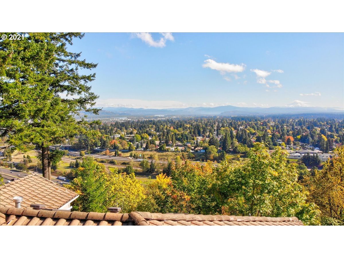 3028 Northeast Rocky Butte Road Portland, OR 97220 - Photo 31 of 32 Gallery Image 31