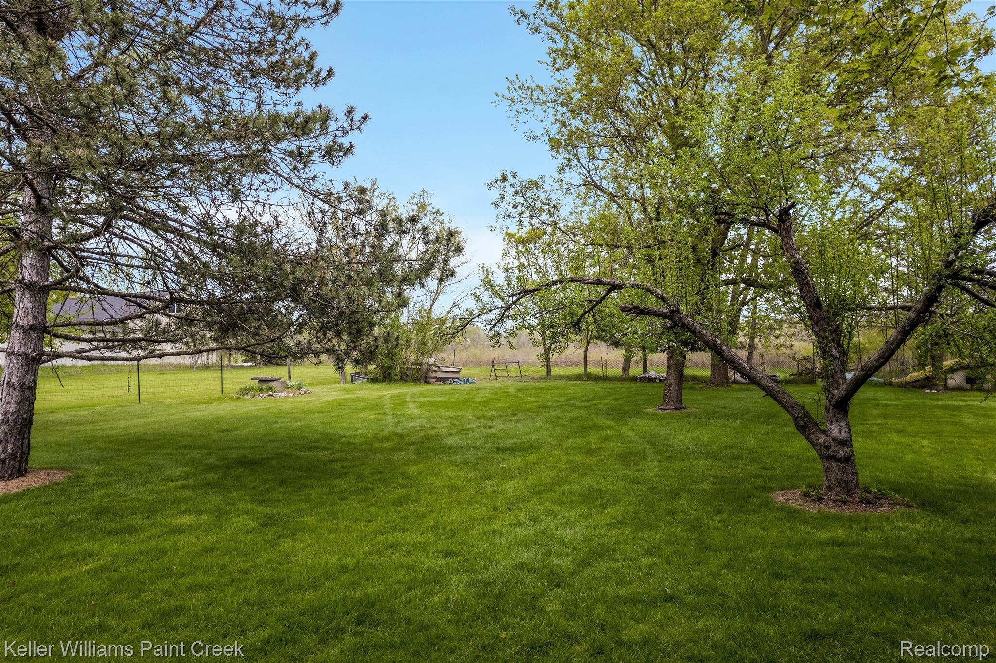 54680 Fairchild Road Macomb, MI 48042 - Photo 49 of 54 Yard