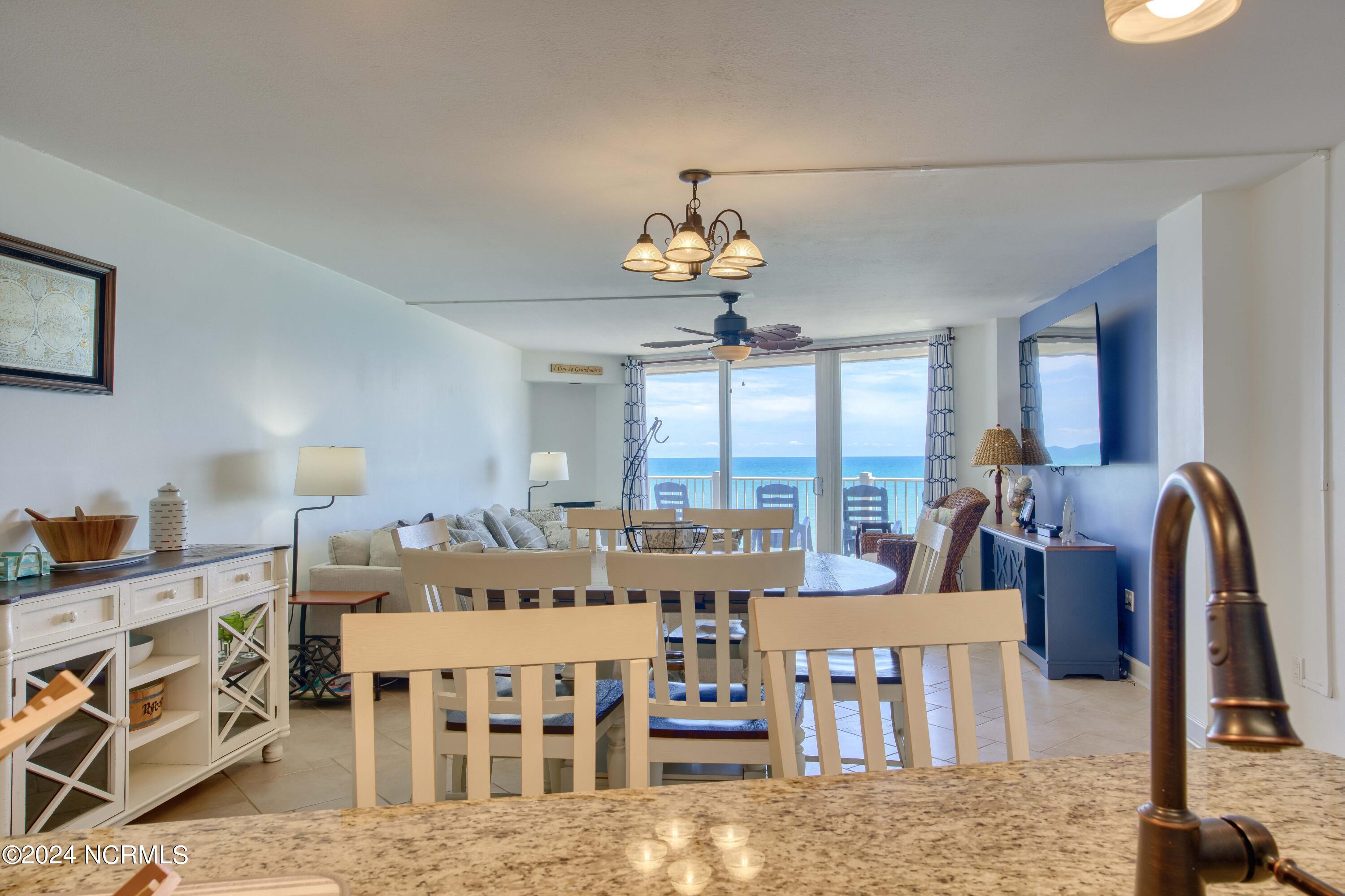 2000 New River Inlet Road, Unit 1407 North Topsail Beach, NC 28460 - Photo 16 of 33 1470 St. Regis - Interiors - Edited_17
