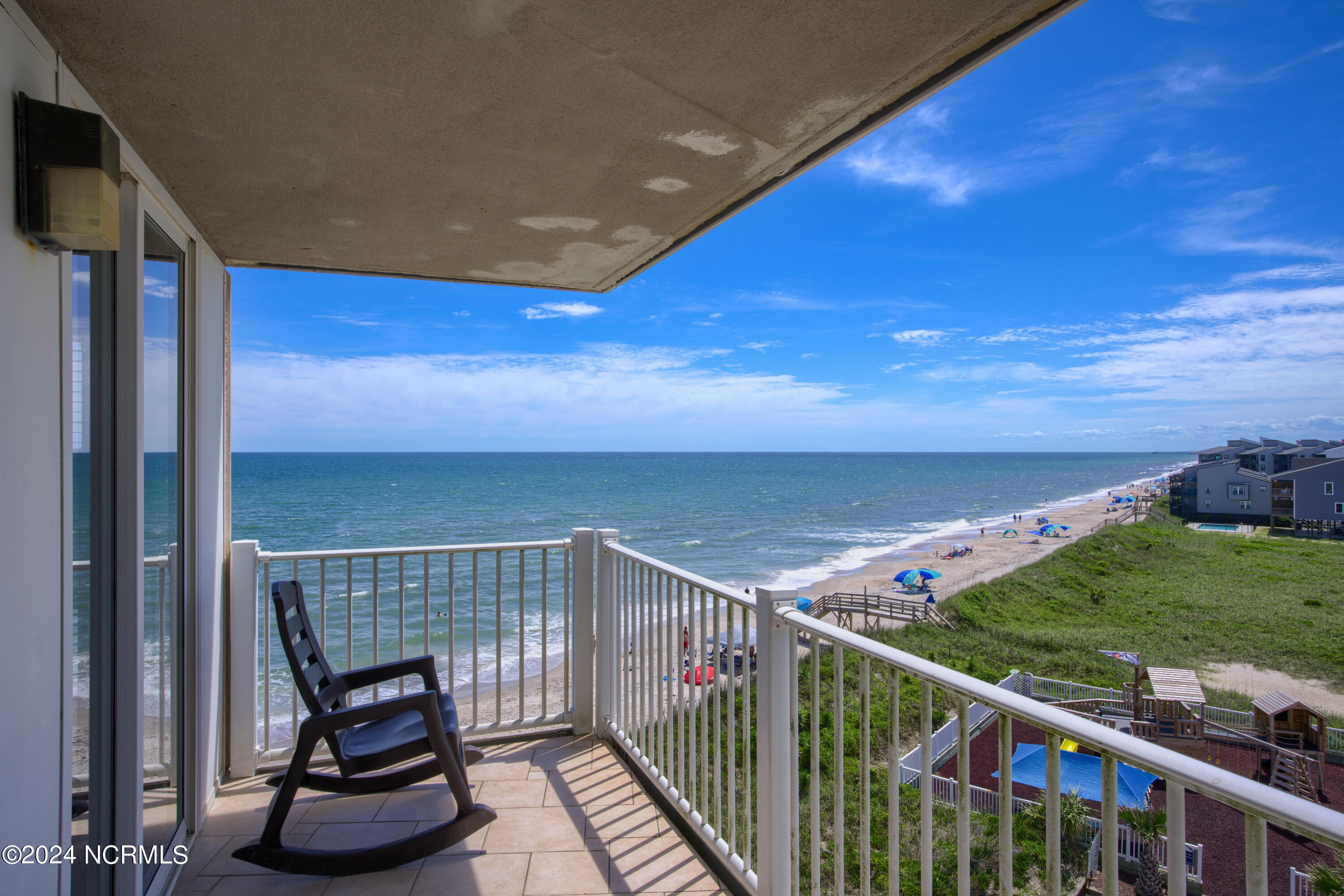 2000 New River Inlet Road, Unit 1407 North Topsail Beach, NC 28460 - Photo 2 of 33 1470 St. Regis - Interiors - Edited_4-2