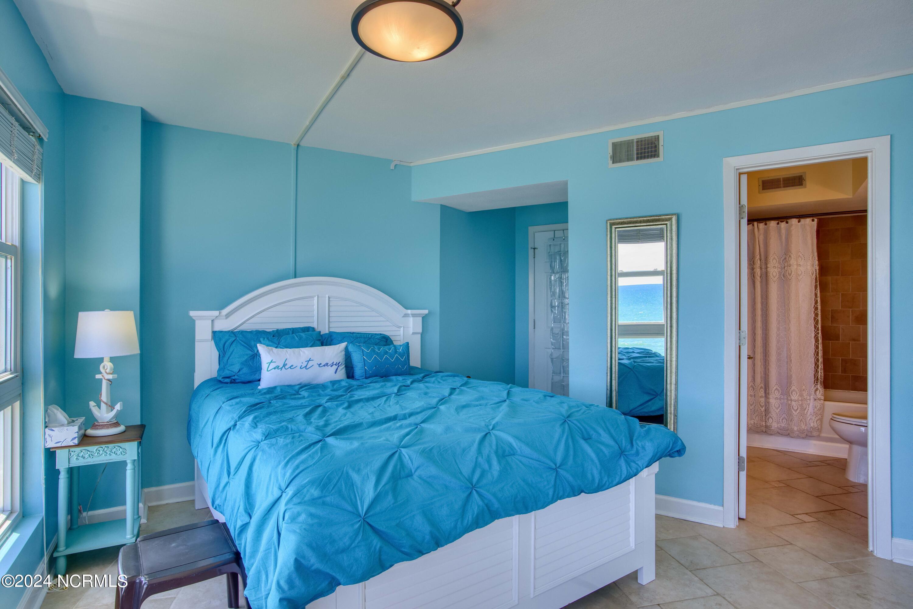 2000 New River Inlet Road, Unit 1407 North Topsail Beach, NC 28460 - Photo 24 of 33 1470 St. Regis - Interiors - Edited_9
