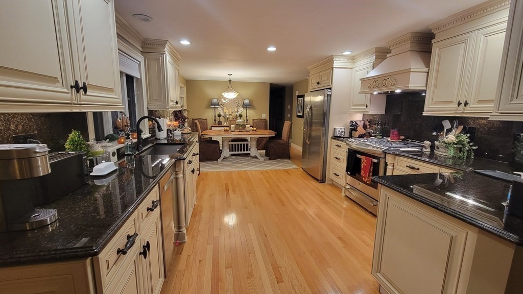 27 Mark Circle Holden, MA 01520 - Photo 8 of 39 a kitchen with lots of counter top space