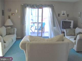 3821 Charteris Road Philadelphia, PA 19154 - Photo 2 of 6 Gallery Image 2