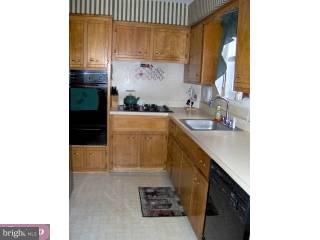3821 Charteris Road Philadelphia, PA 19154 - Photo 5 of 6 Gallery Image 5