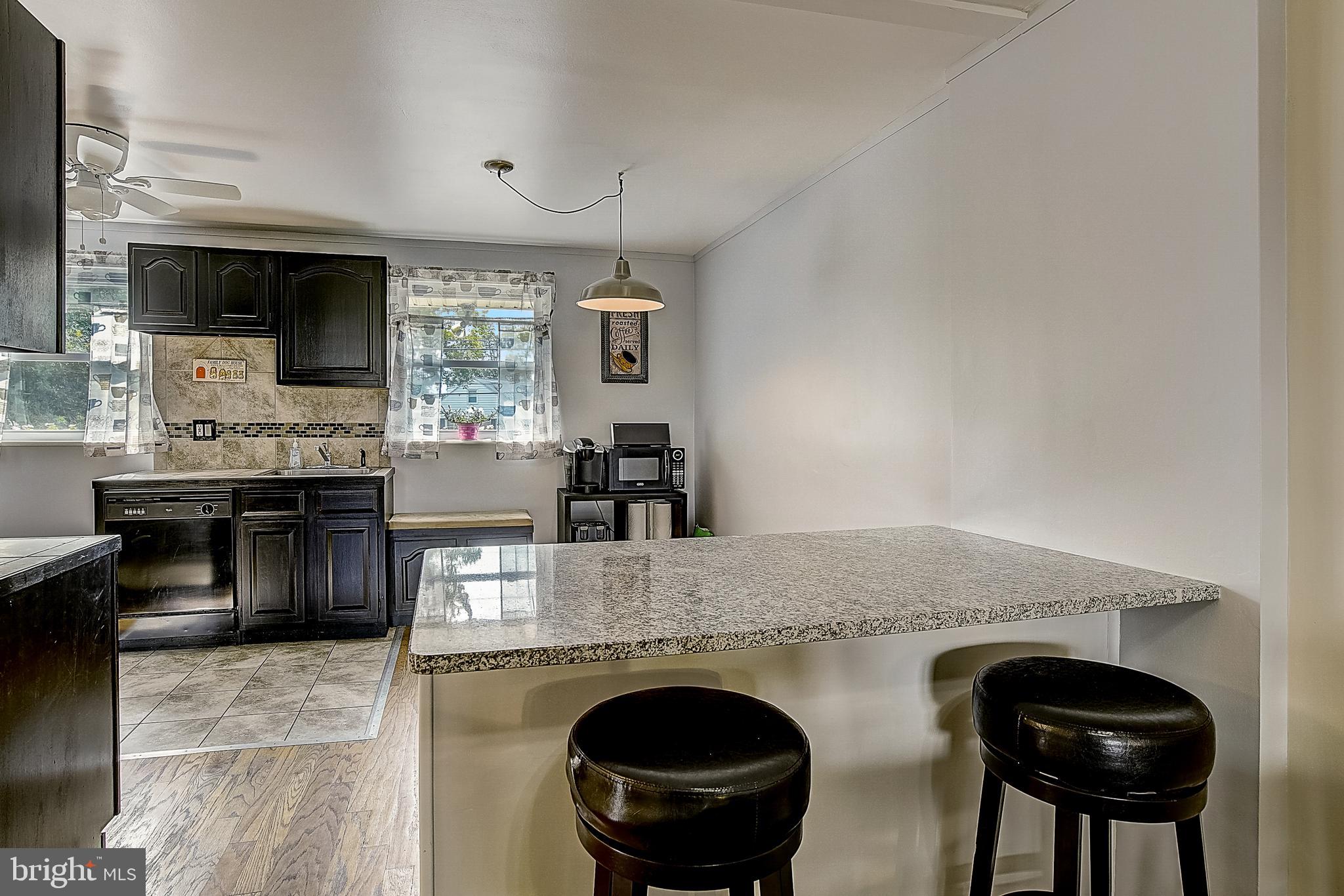 10922 Knights Road Philadelphia, PA 19154 - Photo 11 of 39