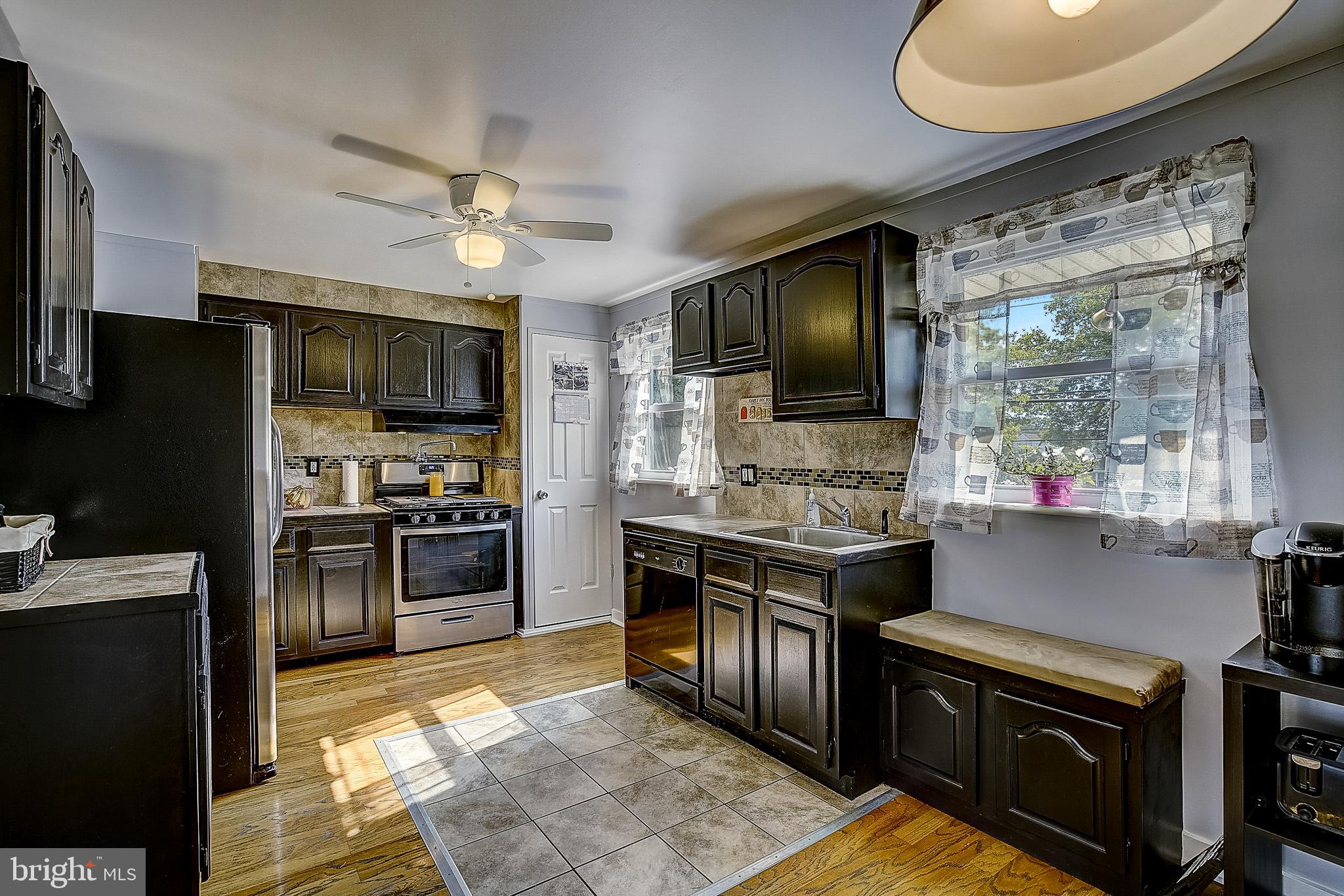 10922 Knights Road Philadelphia, PA 19154 - Photo 15 of 39