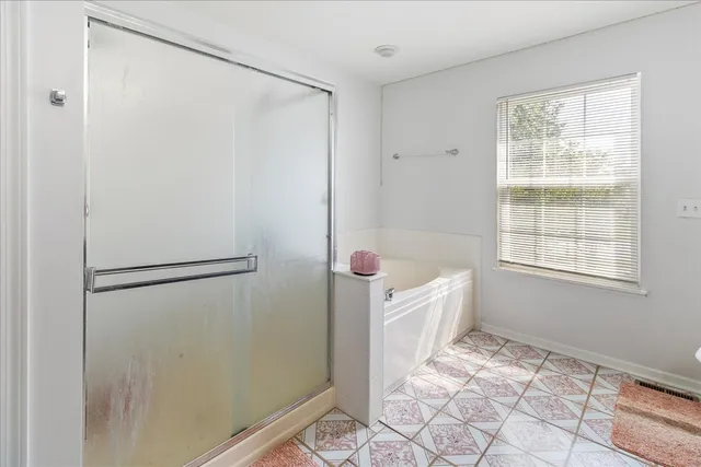 $475,000 | 4 Claridge Court, Bolingbrook, IL 60440