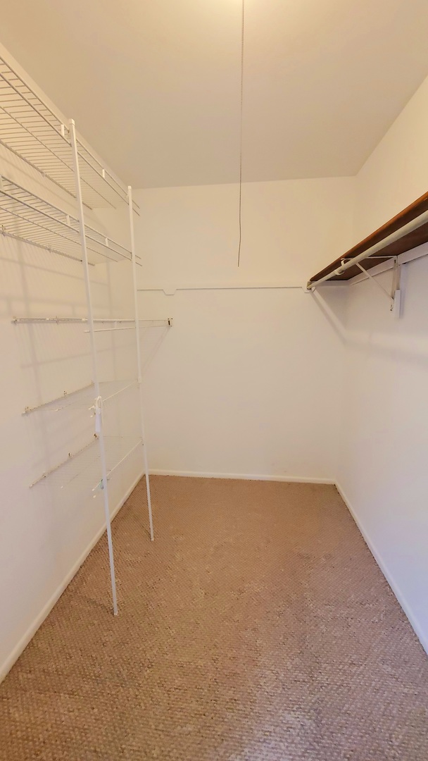 573 Greystone Lane, Unit D2 Wheeling, IL 60090 - Photo 15 of 21