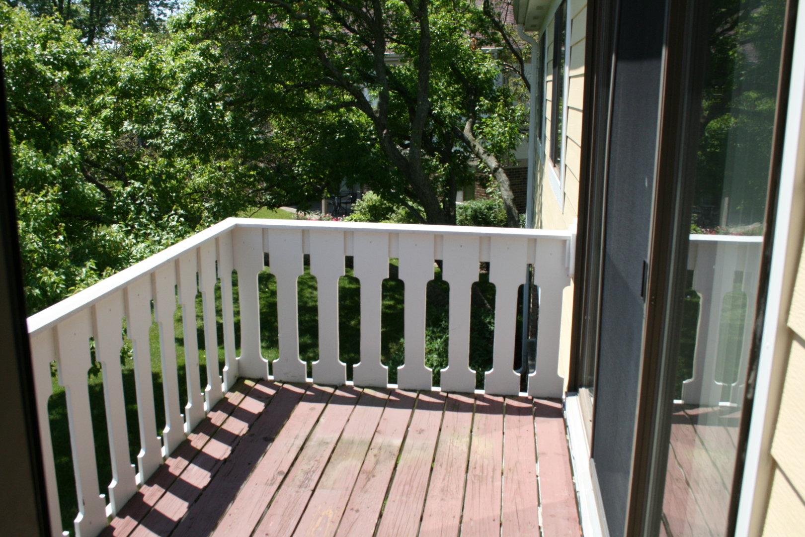 573 Greystone Lane, Unit D2 Wheeling, IL 60090 - Photo 8 of 21