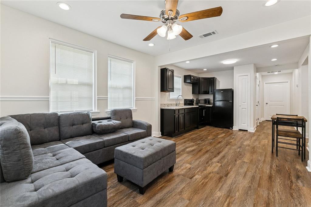 900 Fried Street Gretna, LA 70053 - Photo 3 of 12