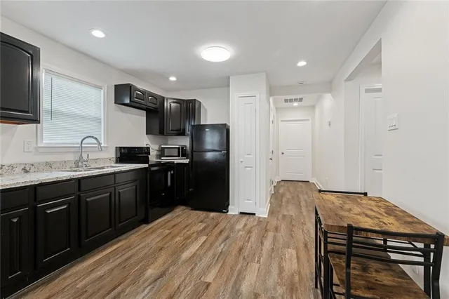 $2,100 | 900 Fried Street, Gretna, LA 70053