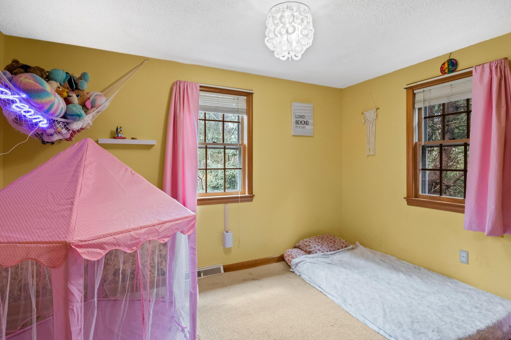 3 Lietrim Circle Centerville, MA 02632 - Photo 25 of 42 a bedroom with a bed and a window