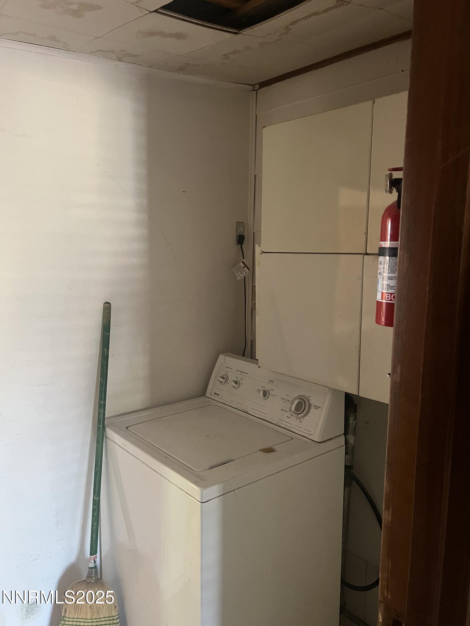 920 Cordone Avenue Reno, NV 89502 - Photo 13 of 15 Washer