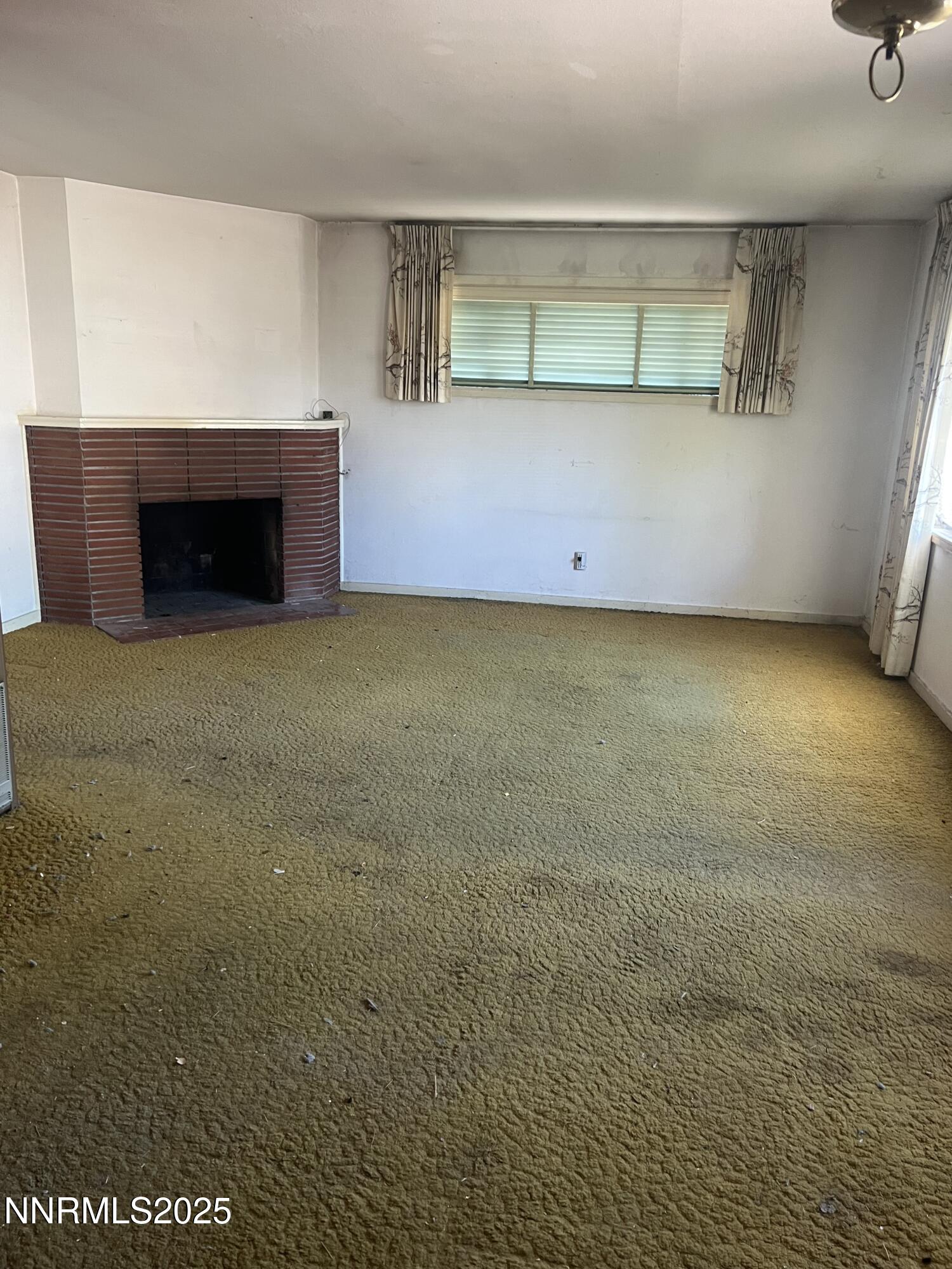 920 Cordone Avenue Reno, NV 89502 - Photo 2 of 15 LR Fireplace