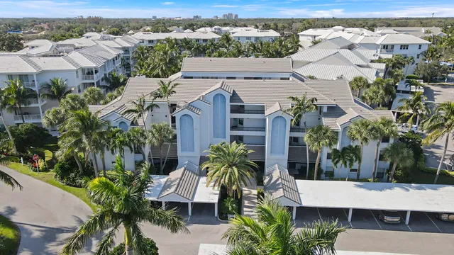 $385,000 | 144 Bay Colony Drive North, Juno Beach, FL 33408