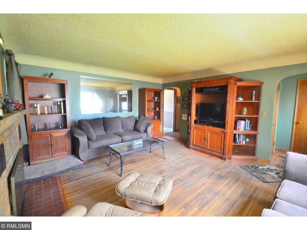 1286 Ripley Avenue Maplewood, MN 55109 - Photo 4 of 21 Gallery Image 4