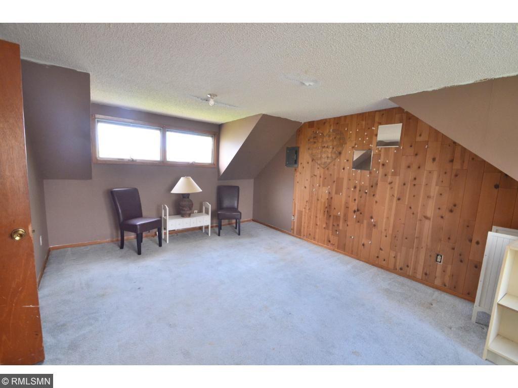 1286 Ripley Avenue Maplewood, MN 55109 - Photo 9 of 21 Gallery Image 9