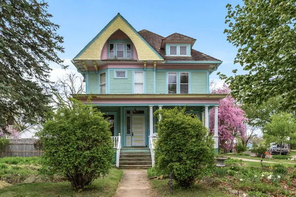 $450,000 | 930 3rd Avenue, Eau Claire, WI 54703