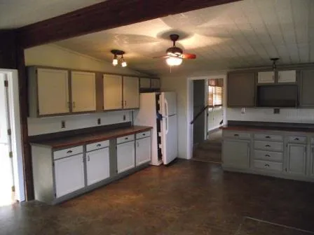 $725,000 | 1316 East Chauvez Road, Scottville, MI 49454