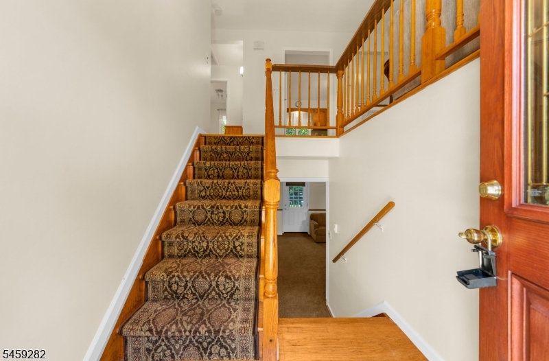 17 Ridge Road Flemington, NJ 08822 - Photo 4 of 36 Gallery Image 4