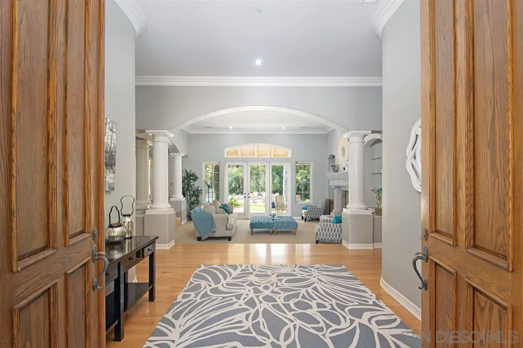 6955 Rancho La Cima Drive Rancho Santa Fe, CA 92067 - Photo 6 of 25 Gallery Image 6