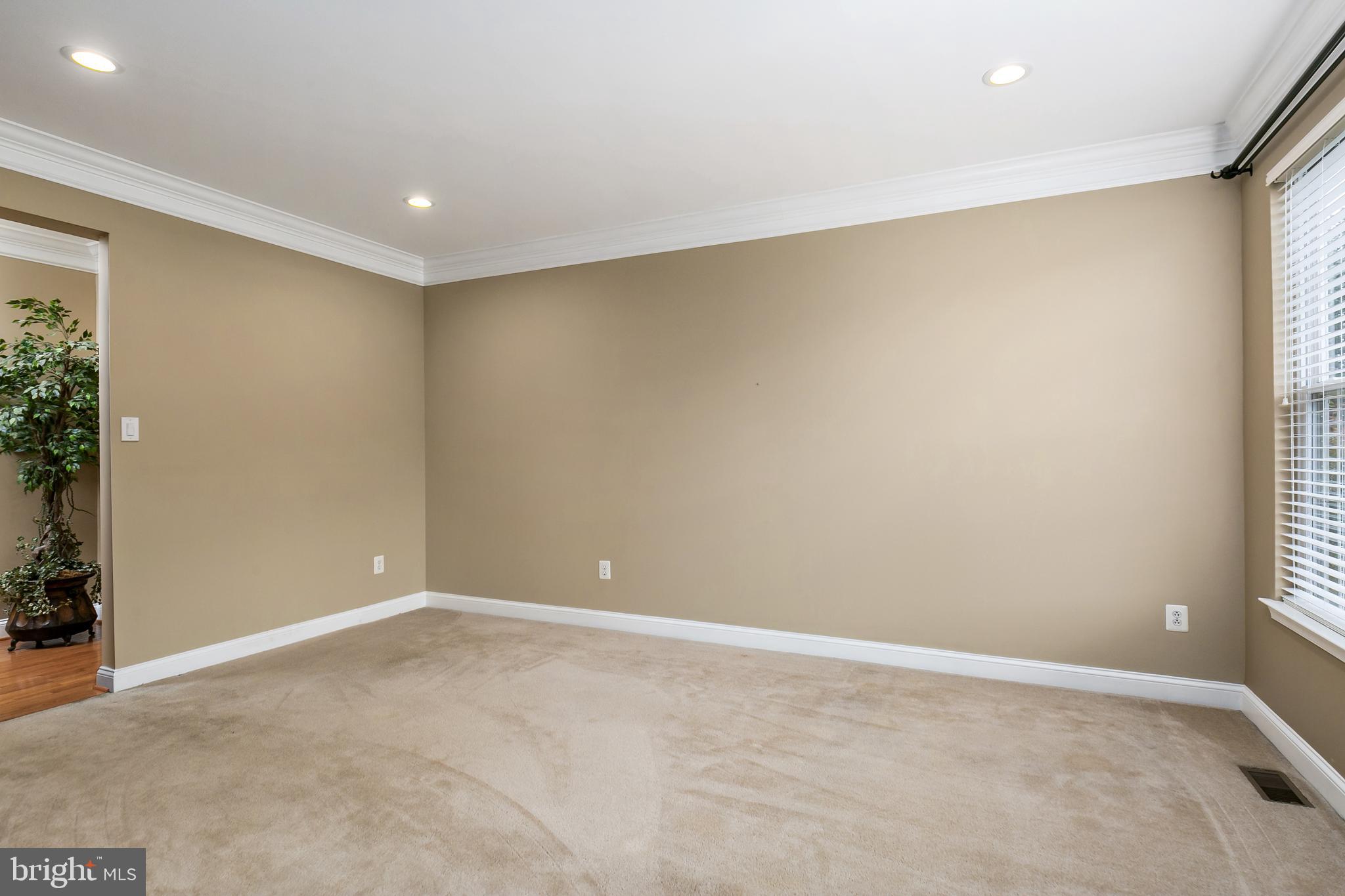 31 Stratton Lane Sewell, NJ 08080 - Photo 14 of 34 Living Room could also serve as Dining Room