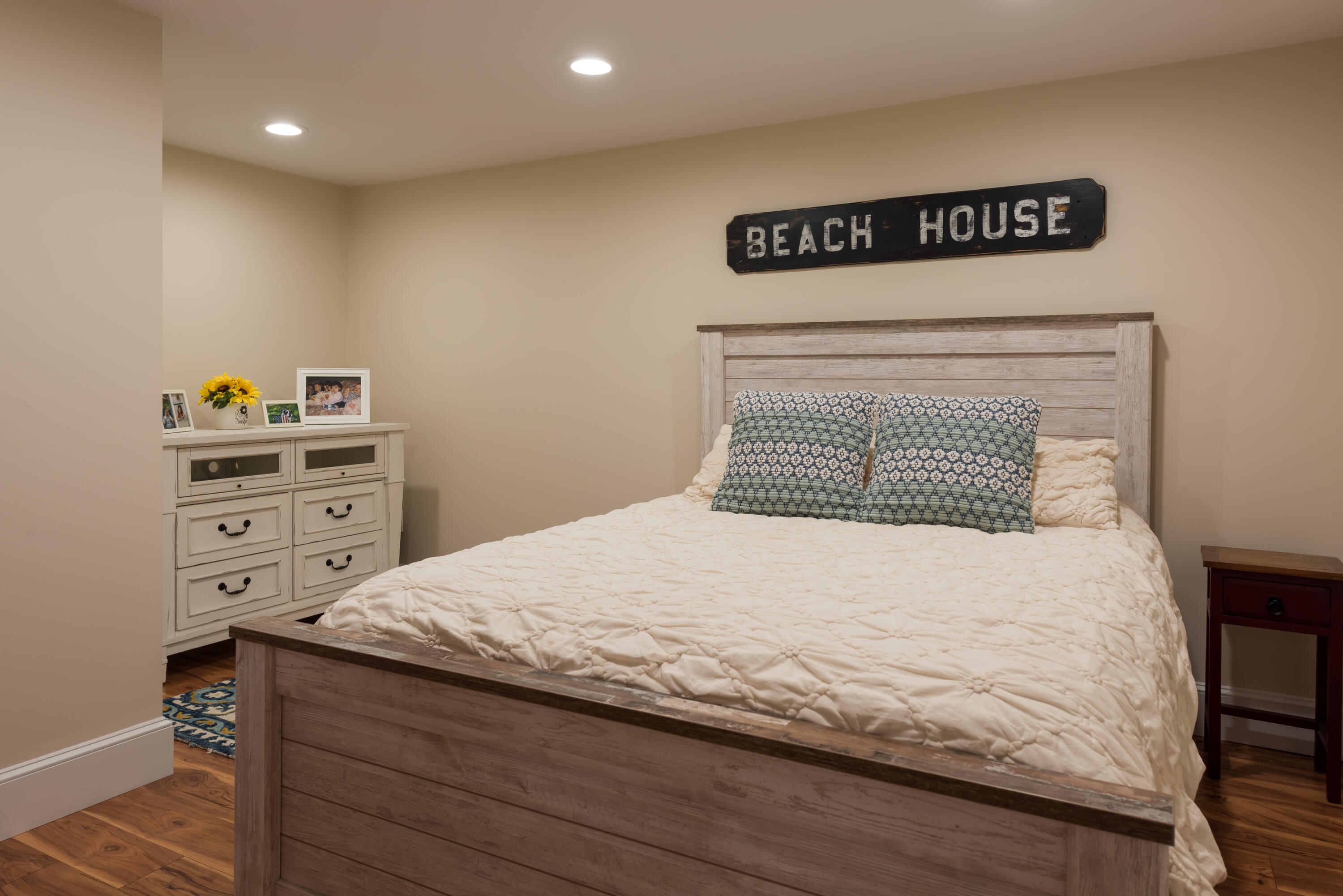 7 Sand Dollar Lane Mashpee, MA 02649 - Photo 28 of 33 a bedroom with a bed and a dresser