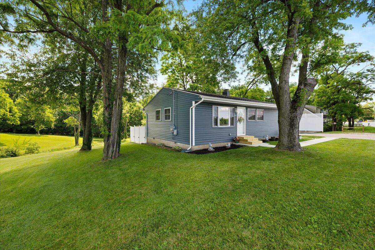 1610 Troy Road Springfield, OH 45504 - Photo 41 of 44 06-3I3A5486