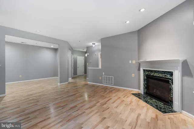 $280,000 | 1907 Kathryns Court, Unit 1907, Essex, MD 21221