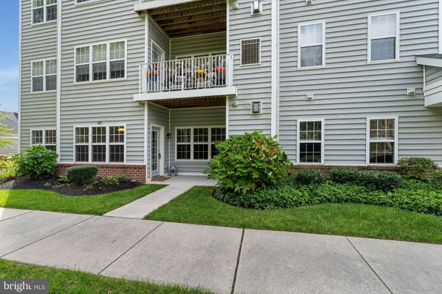 $280,000 | 1907 Kathryns Court, Unit 1907, Essex, MD 21221