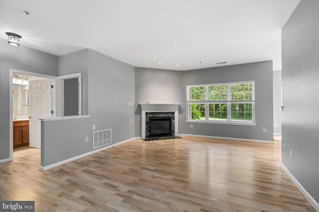 $280,000 | 1907 Kathryns Court, Unit 1907, Essex, MD 21221