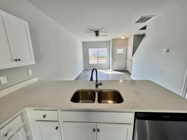 $1,400 | 154 Buckhorn Avenue, Holly Ridge, NC 28445