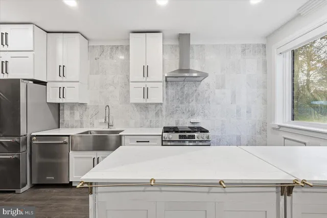 $369,900 | 625 Slaters Lane, Unit G4, Alexandria, VA 22314