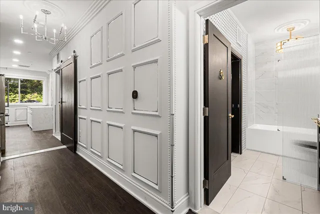 $354,900 | 625 Slaters Lane, Unit G4, Alexandria, VA 22314