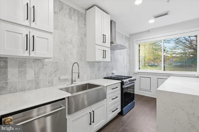 $354,900 | 625 Slaters Lane, Unit G4, Alexandria, VA 22314