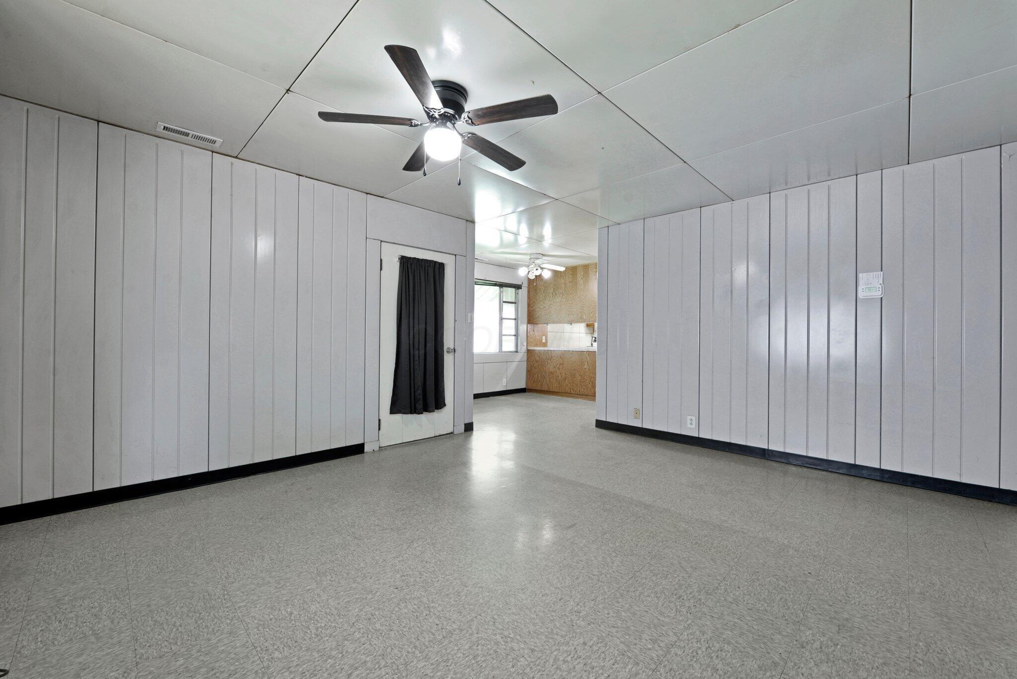 141 Dunmore Road Circleville, OH 43113 - Photo 6 of 29 7-web-or-mls-141-dunmore-rd