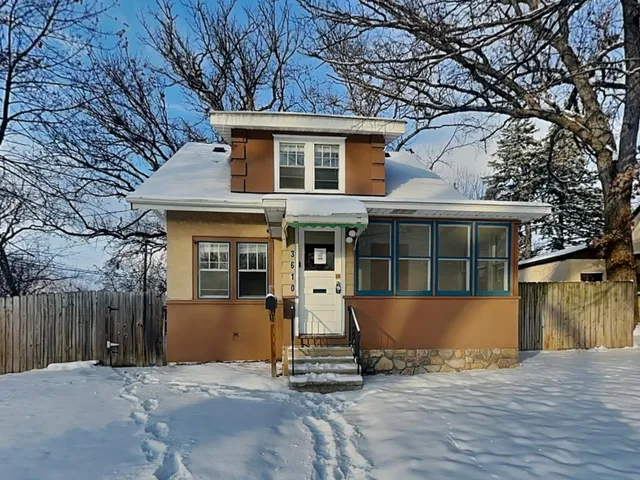 $1,799 | 3610 Oakdale Avenue North, Robbinsdale, MN 55422