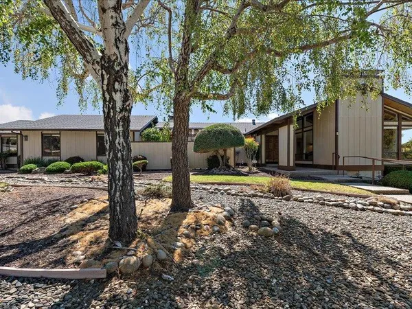 $3,888,000 | 1176 Tournament Drive, Hillsborough, CA 94010