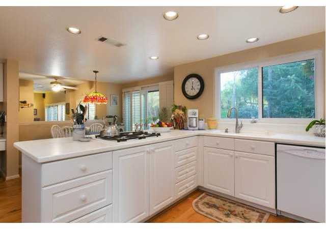 15231 Ridgeview Place Poway, CA 92064 - Photo 12 of 25