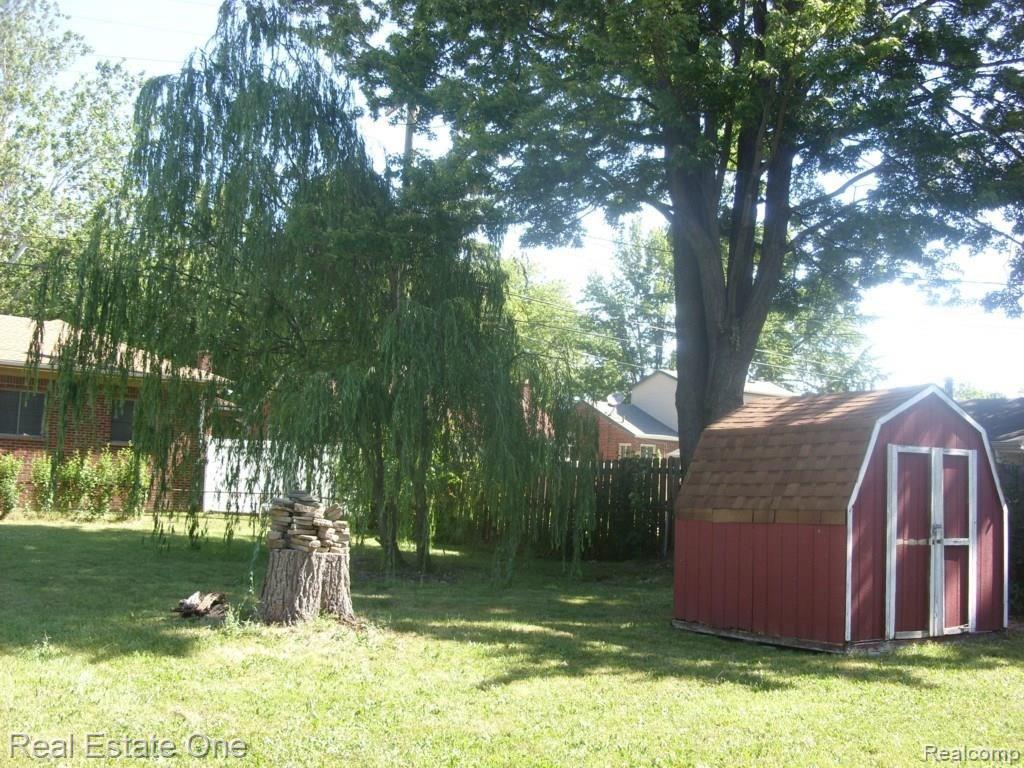 26596 Morley Back Yard View.jpg