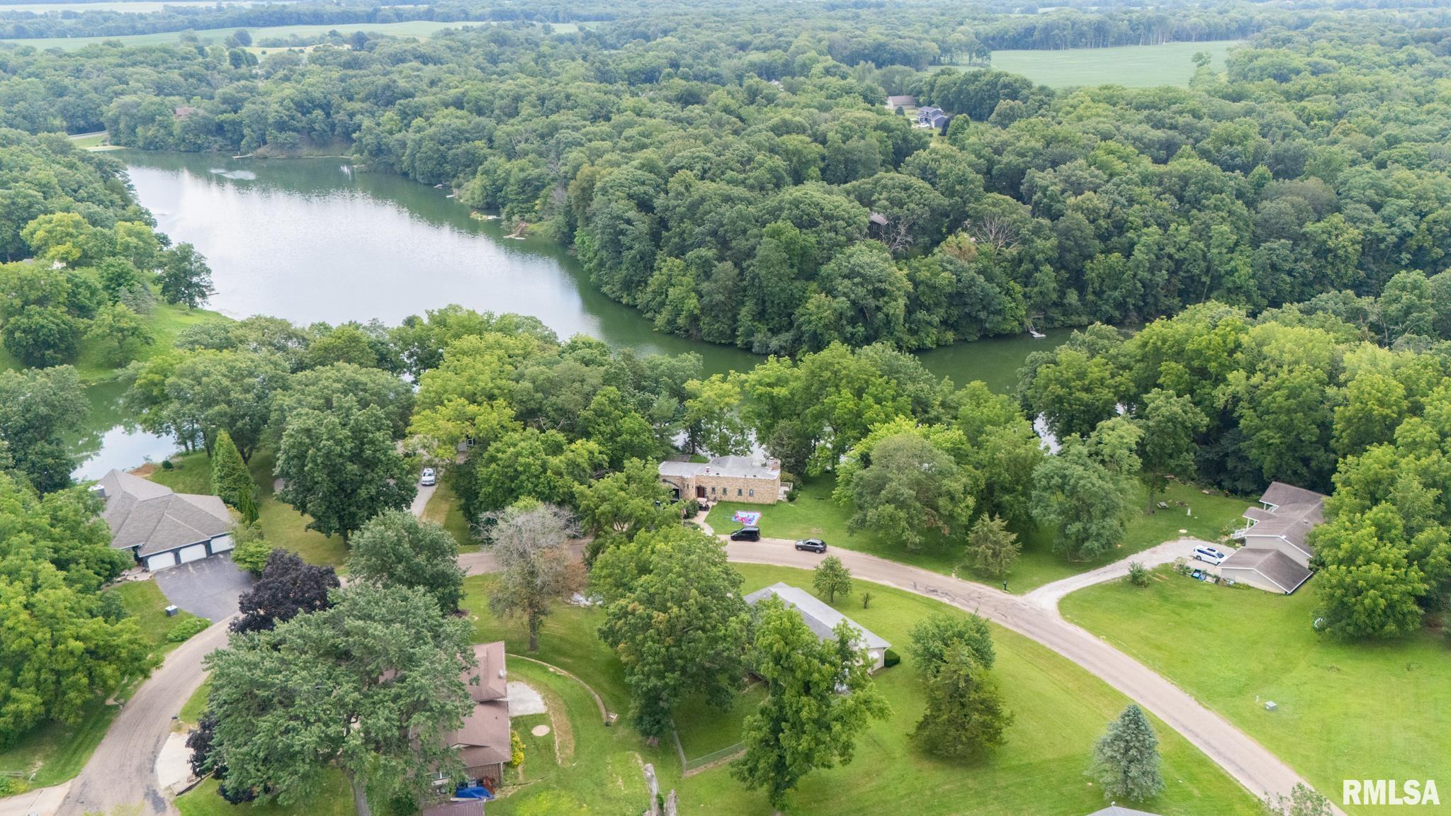 21640 Lago Drive Delavan, IL 61734 - Photo 9 of 26